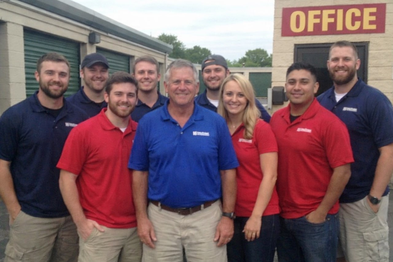 Water damage restoration professionals in Town 'n' Country, FL